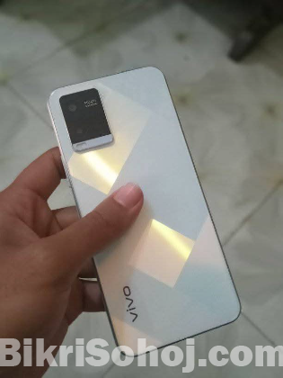 Vivo y21